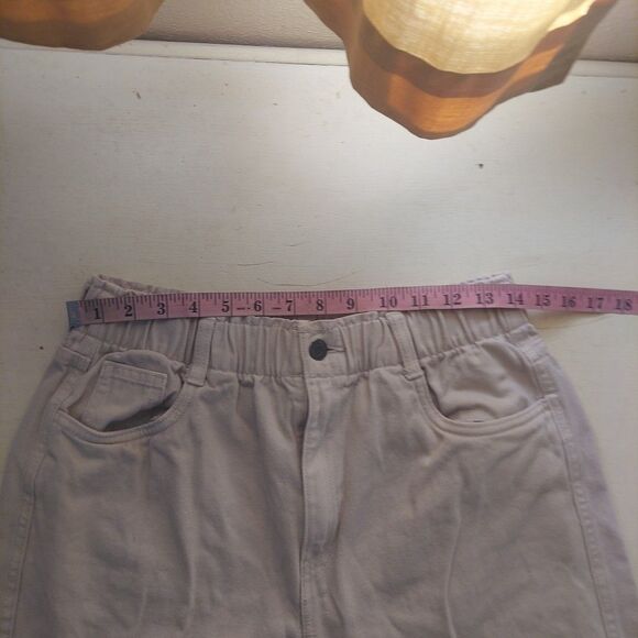 H&M Beige Denim High Waist Cropped Tapered Jeans Elastic Waist Sz 8 - Picture 6 of 10